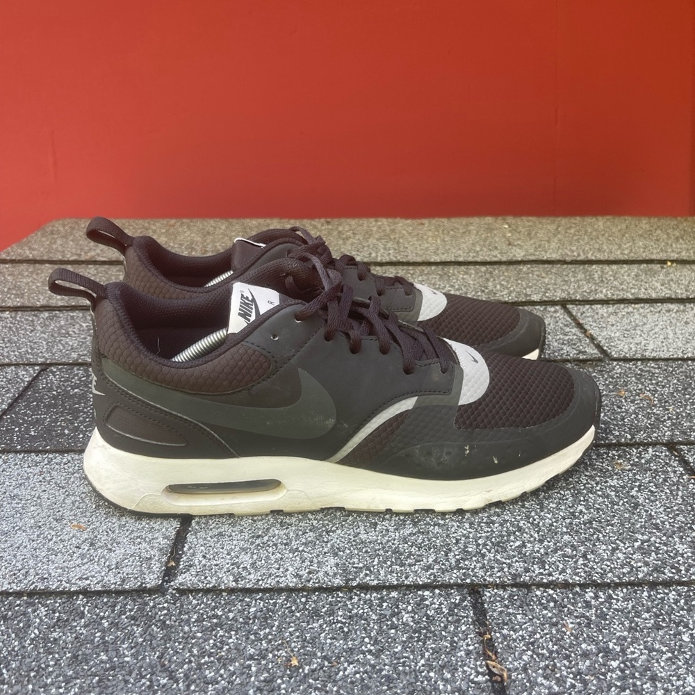 Mens Nike Air Max (size 12) - Picture 5 of 9